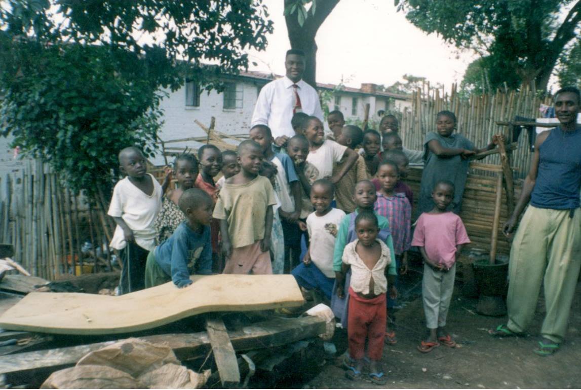 children-with-dr-Tshibangu-Mukumbay-South-Kisu-DRC